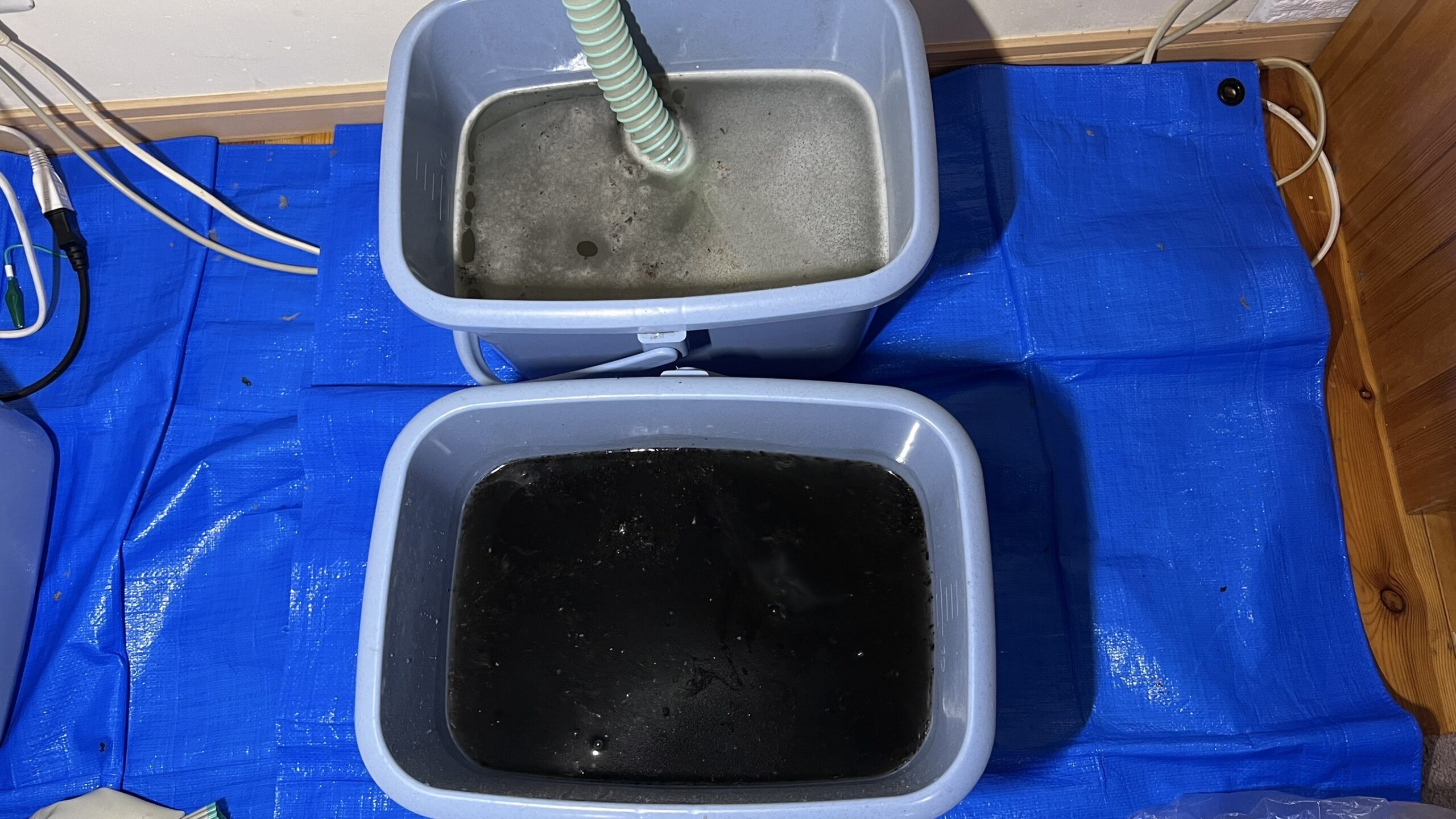 お掃除機能付きエアコンの洗浄で出た汚水