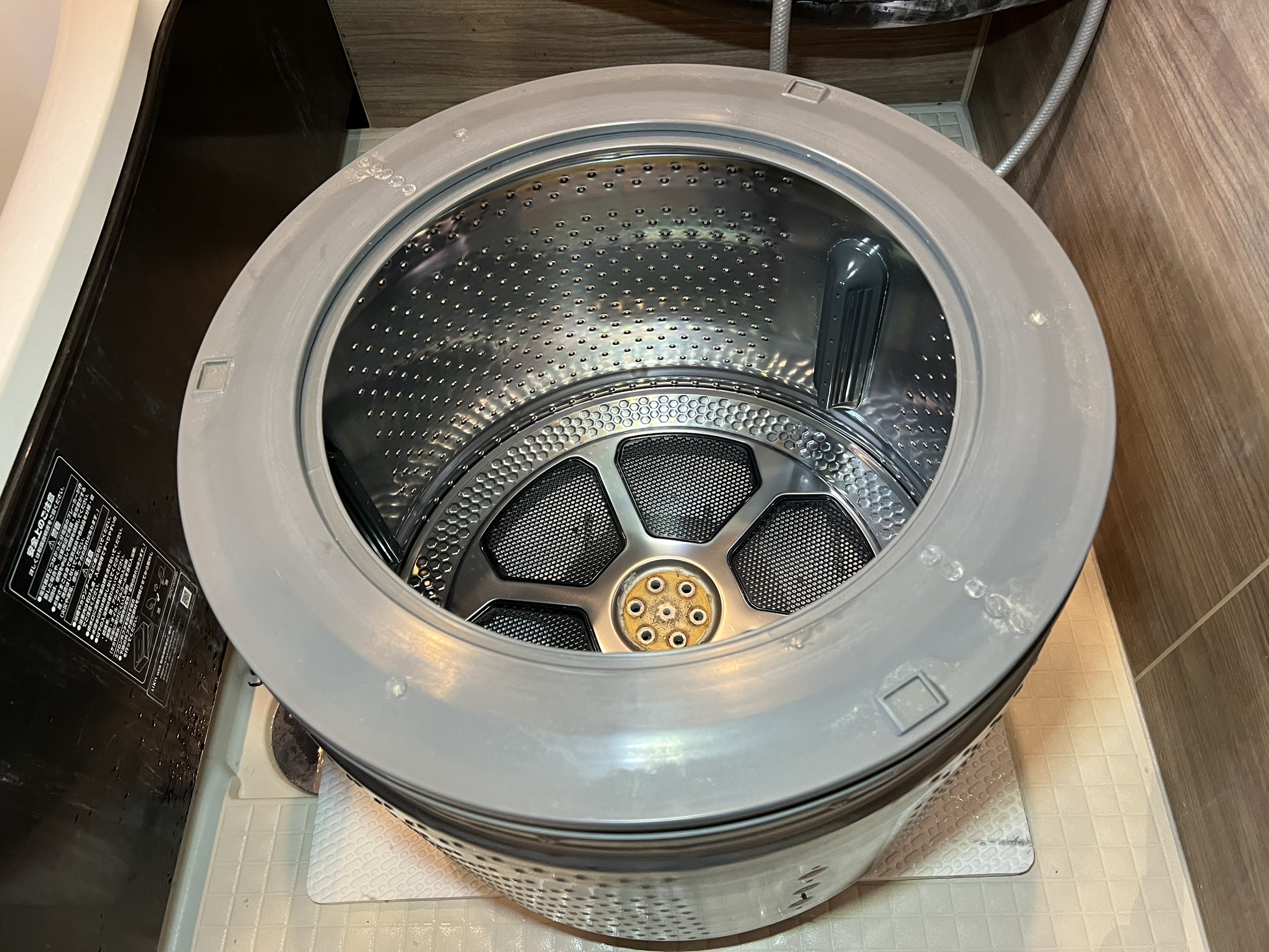 ドラム式洗濯機の部品洗浄