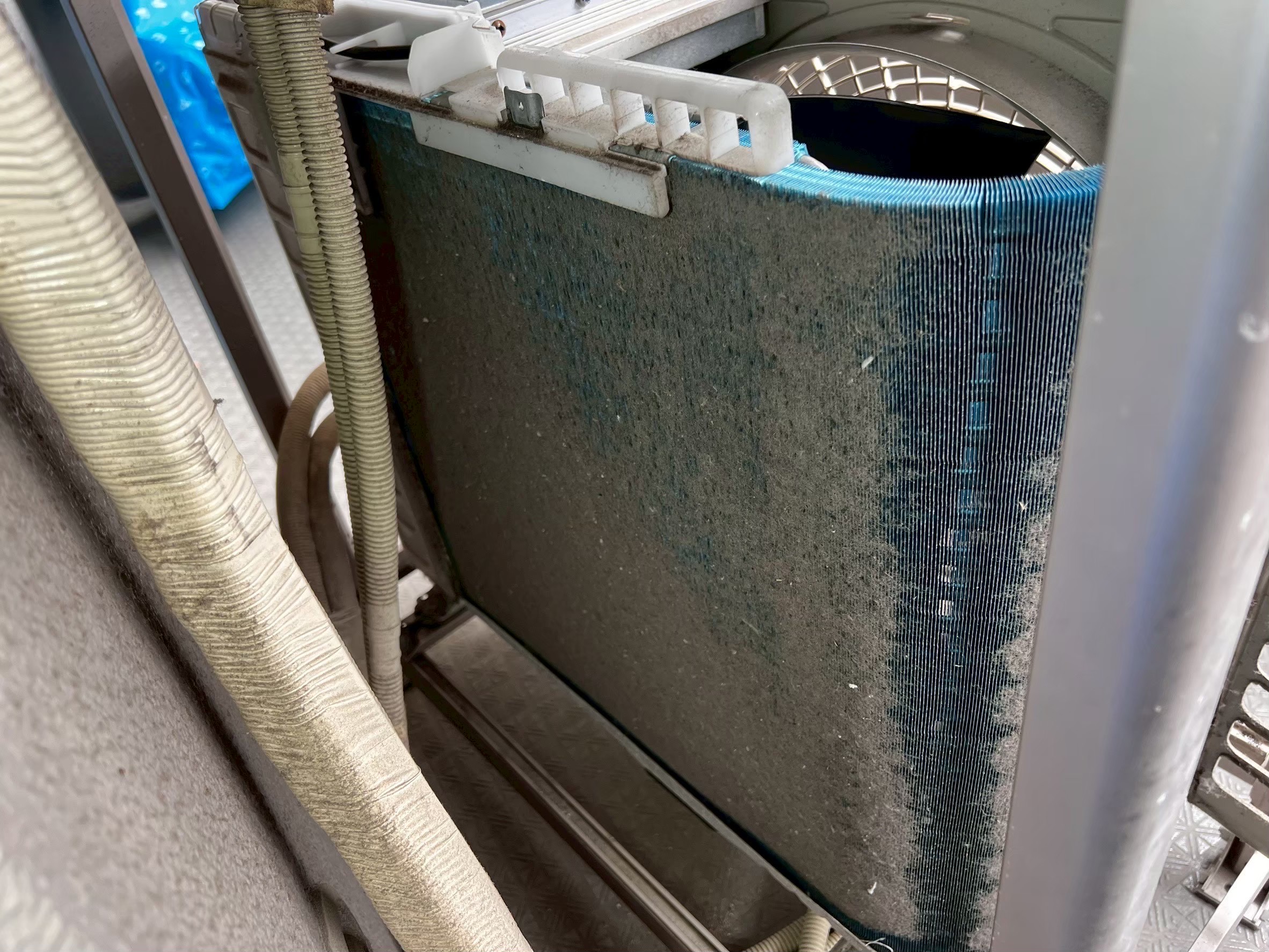 室外機内部汚れ確認